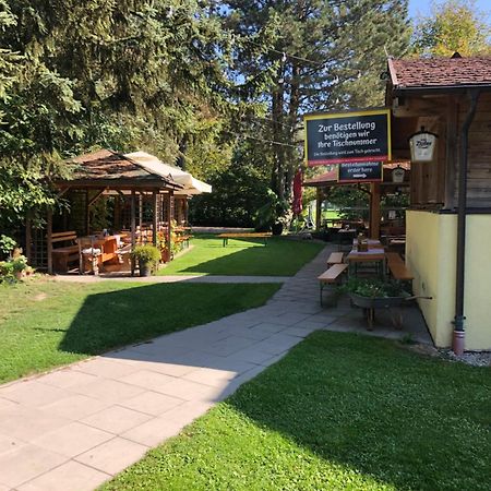 Heurigenbar Apartment Feldkirchen an der Donau Екстериор снимка