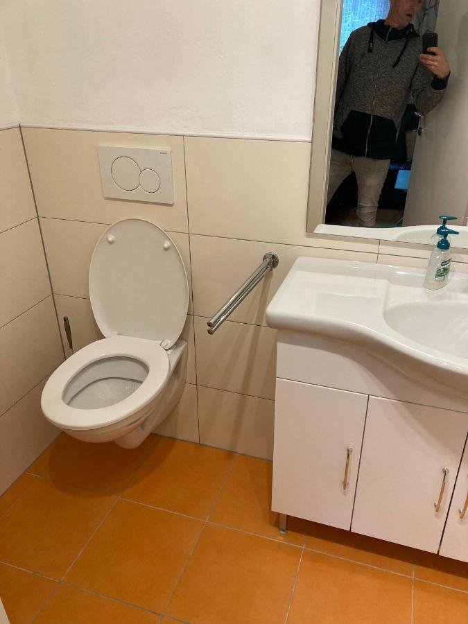 Heurigenbar Apartment Feldkirchen an der Donau Екстериор снимка